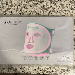 Clear LED Light Therapy Mask - White and Green